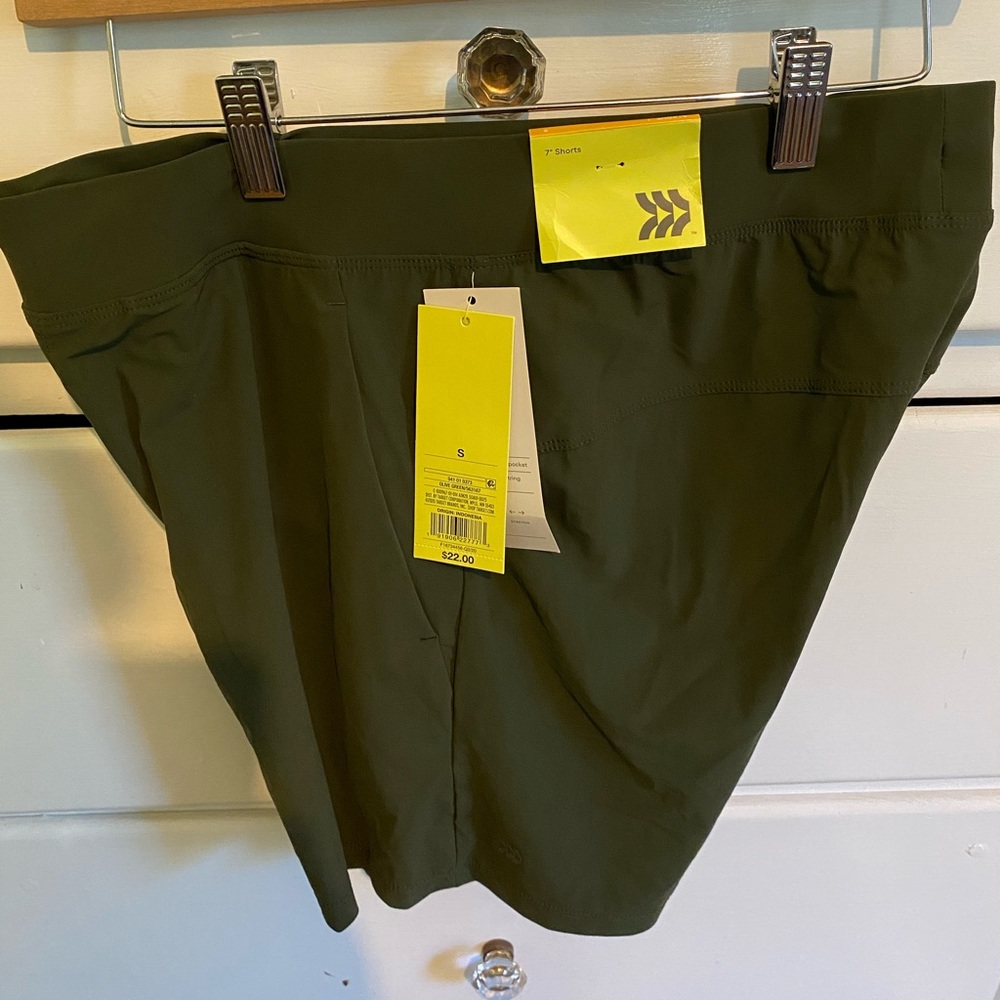 All in Motion Army Green Shorts - Men’s Small